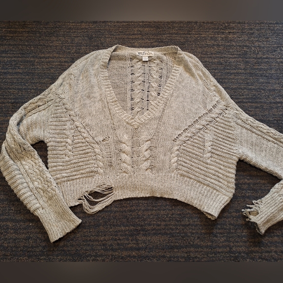 Wildfox Sweaters - Wildfox distressed gray sweater